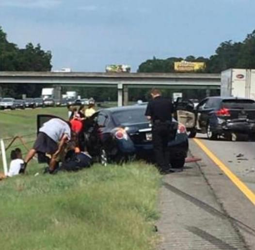 Image Of Heartbreaking Car Wreck Turns Heads For One Reason That’s Hard To Spot.