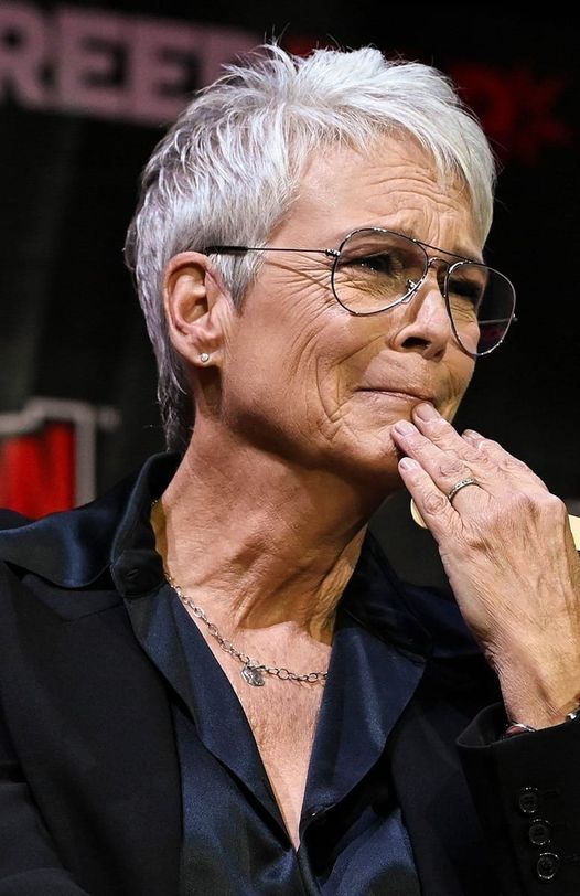 Jamie Lee Curtis overwhelmed with grief makes the heart-wrenching announcement: “He passed away today… he was a beautiful soul.