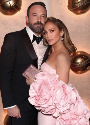 The reason why Jennifer Lopez and Ben Affleck are waiting to announce their split has finally been revealed.