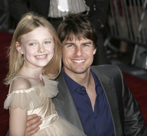 Dakota Fanning just revealed something Tom Cruise has been doing for her for almost twenty years! 😮 this makes me see Tom in a completely new light.