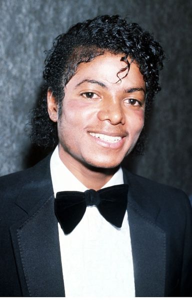 Happy heavenly birthday to the King of Pop, Michael Jackson! 🥳🎂 The singer would have turned 66 years old today but unfortunately, his life was tragically cut short at 50. Yet, he still lives on in his music, having gifted the world songs like ‘Thriller,’ ‘Billie Jean,’ and many more! Now, years after his death, his last words have finally been revealed..