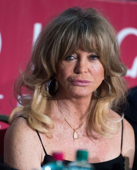 Goldie Hawn has always smiled, but very few people know the horrible problems she has faced in silence. Goldie, we’re with you, and we’ll always love you. 💔