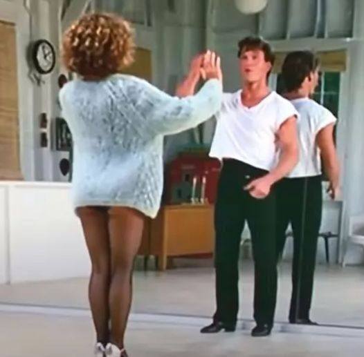 This fantastic scene from Dirty Dancing was deleted 😡Take a look at the deleted sequence featuring Swayze and Grey.