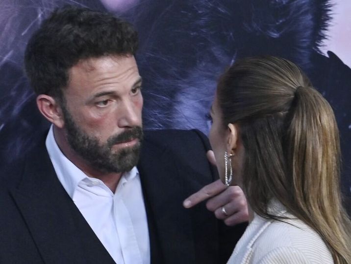 Nobody expected this! What was actually spoken during Ben Affleck and Jennifer Lopez’s ‘fight’ on the red carpet has now been made public thanks to a lip reader. 😲