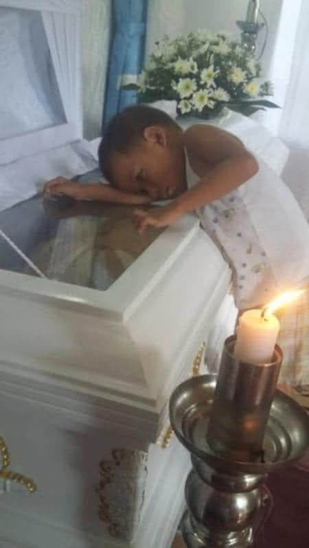 In the middle of the service, the child quietly stood up, went to their mother’s coffin, and pressed their ear against it. Then, they turned to the other people present at the funeral and said one thing that made everyone FREEZE on the spot in the church.