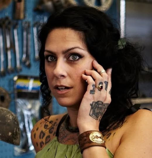 What a tragedy! It’s about American Pickers star Danielle Colby. With heavy hearts, we announce the passing. Check the first comment ⤵️⤵️