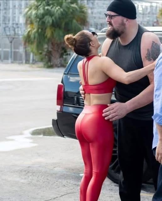 Jennifer Lopez, 56, is showing off her new boyfriend… and you better sit down, because you might recognize him! Check Comments 👇👇👇👇👇